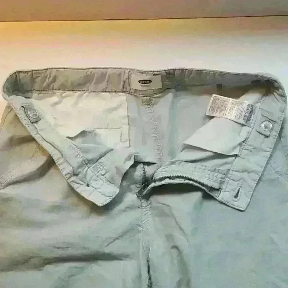 Old Navy shorts - Picture 3 of 6